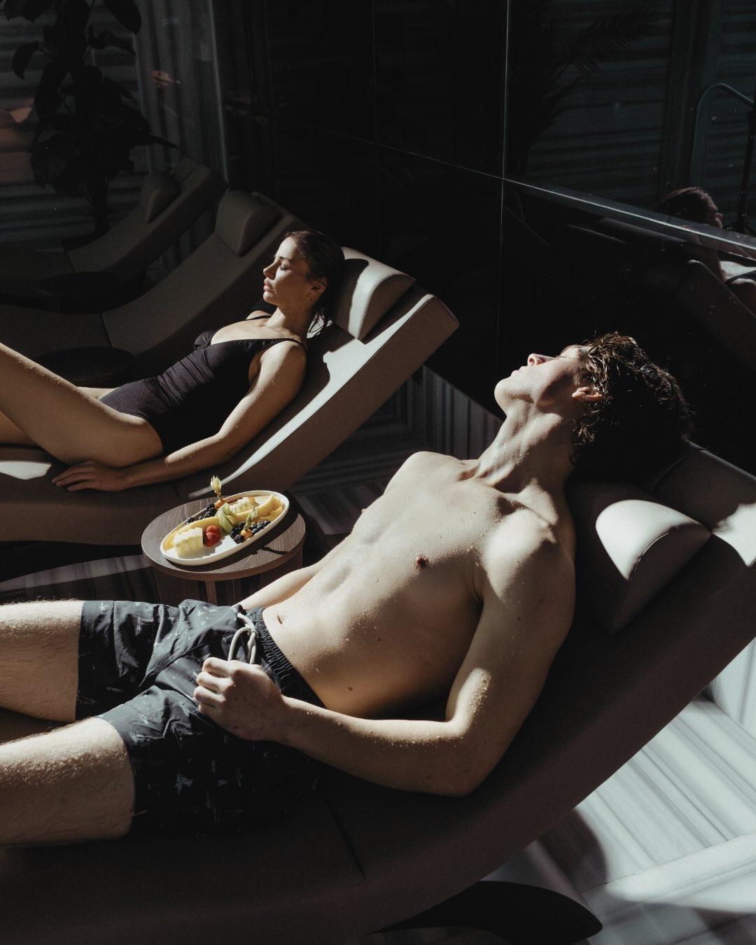 Günün akışından uzaklaşıp suyun sakinliğine teslim olun. Kendinize dönebileceğiniz dingin bir geçiş alanı…

Step away from the rhythm of the day and surrender to the calm of water. A serene passage back to yourself…

#TheSpiritOfElemnt #TheArtofHosting
